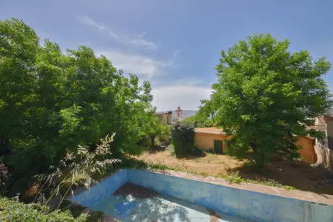 Casa en calle de la Alameda