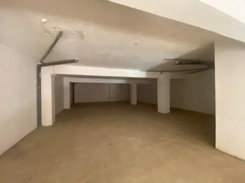 Local comercial en Carrer de Alberic, 52