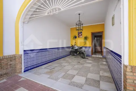 Casa en calle de la Madre Carmen Ternero Ibarra