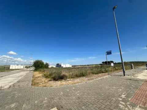 Terreno en calle Gloria Fuertes
