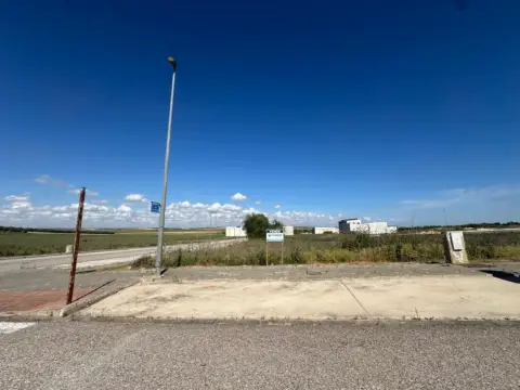 Terreno en calle Gloria Fuertes