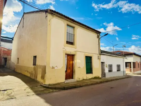 Casa adosada en calle de Larga de los Fruteros