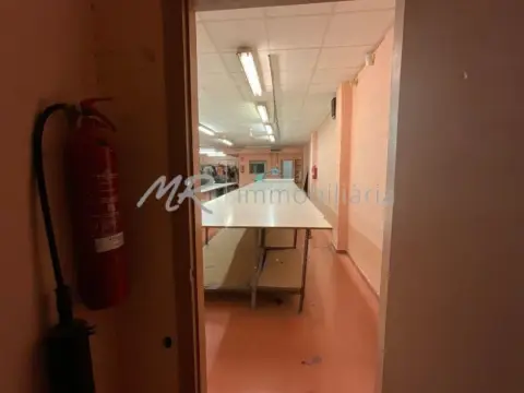 Local comercial en Carrer d'Álvarez de Castro, 37