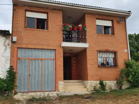 Chalet en Diseminado de Colina