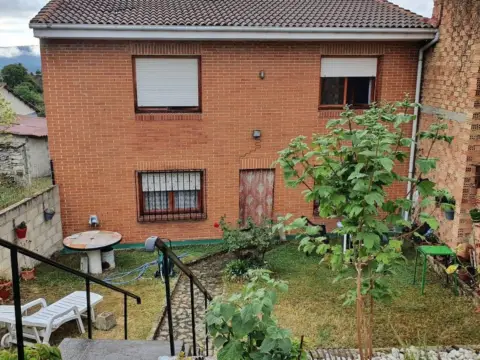 Chalet en Diseminado de Colina
