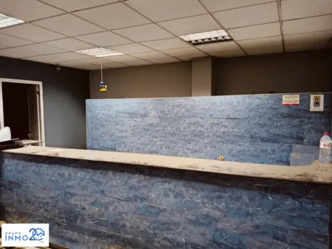 Local comercial en Avda Cami Nou