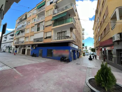 Local comercial a calle Carril Domínguez