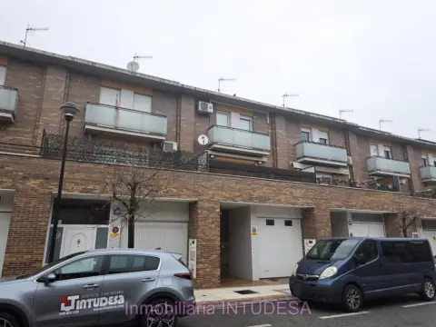 Casa adosada en calle del Pago