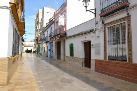 Casa adosada en calle de Santa Brigida, 8