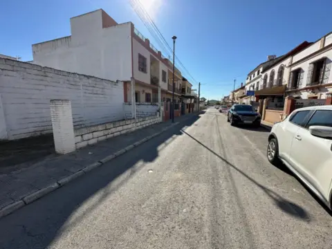 Terreno en calle de Martínez Montañés, 13
