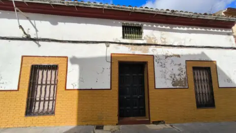 Casa adosada en calle de España, 10
