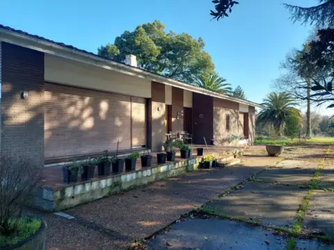 Chalet en Lugones