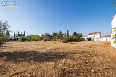 Terreno en Avda Colorados