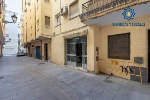 Local comercial en calle San Miguel Alta