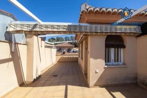 Casa adosada en Avenida de Murcia, 15