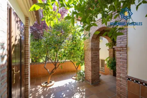 Chalet en calle de Carmen Martín Gaite
