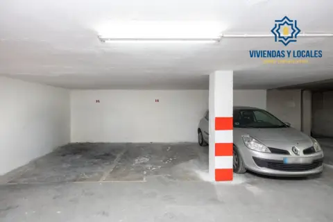 Garaje en calle de la Cruz, 42