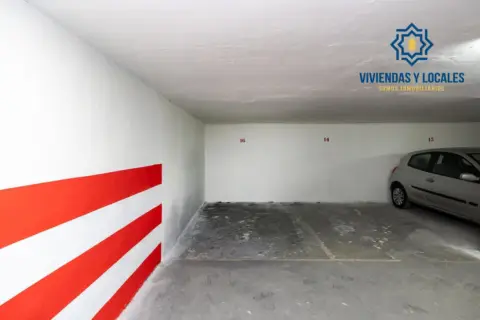 Garaje en calle de la Cruz, 42
