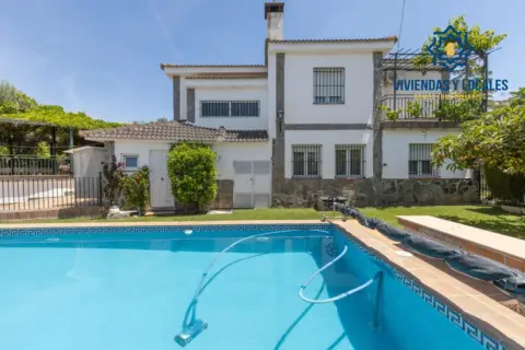 Chalet en calle de la Borgoña