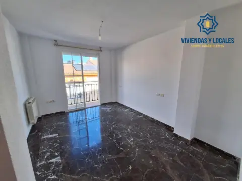 Piso en Avenida de los Ogijares