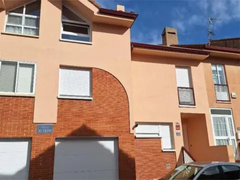 Casa adosada en Castilla y Leon