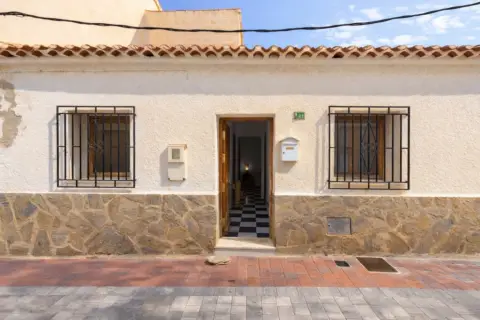 Casa pareada en calle Cervantes