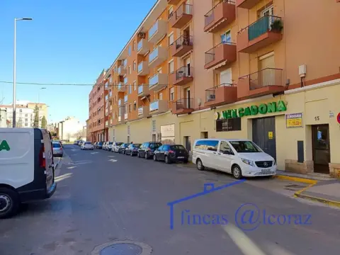 Piso en calle Doña Sancha in Zona de la Estación-Calle de los Olivos (Huesca Capital) · Huesca Capital