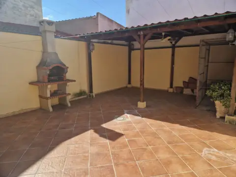 Casa adosada en calle de Joaquín Costa, 24