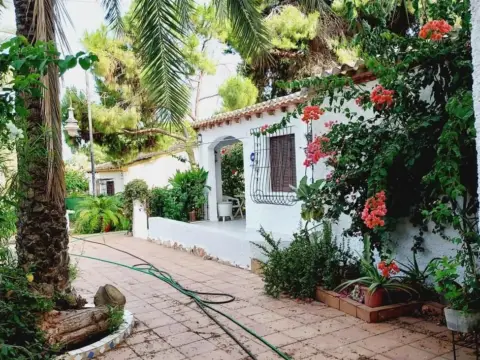 Chalet en Lomas de Cabo Roig