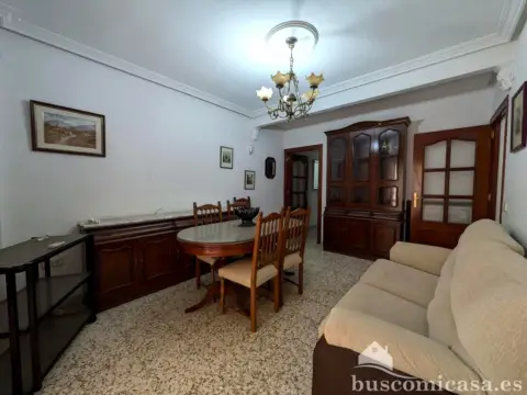 Piso en calle de la Cruz