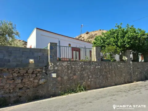 Casa pareada en calle Diseminado Aneal, nº 8