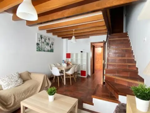 Casa adosada en calle Yza Gidelli