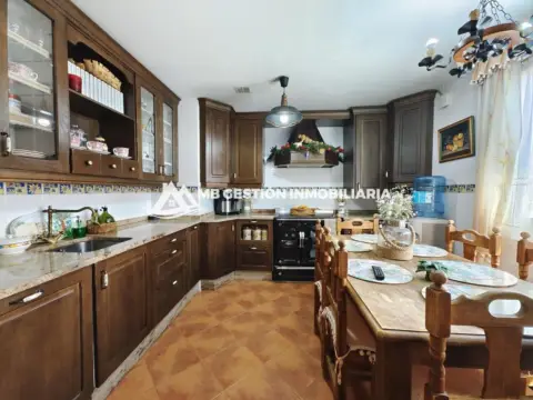 Casa adosada en Hospital - Universidad - Vivero