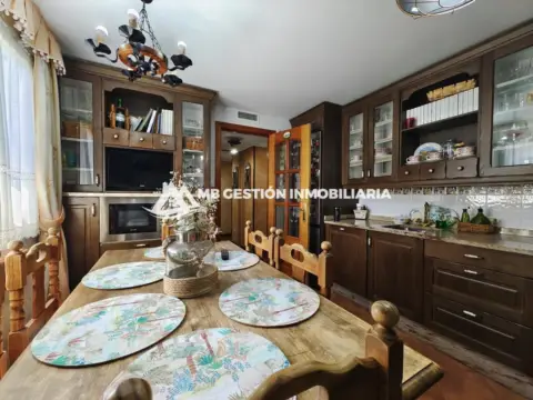 Casa adosada en Hospital - Universidad - Vivero