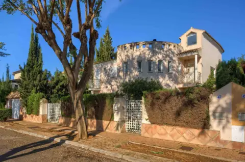 Chalet en Avenida de las Mimosas