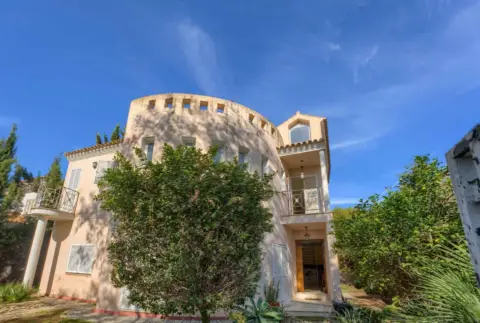 Chalet en Avenida de las Mimosas