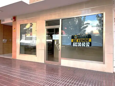 Local comercial en calle de Alcalá