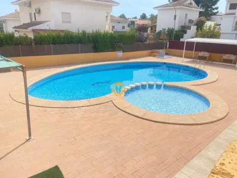 Casa pareada en San Rafael