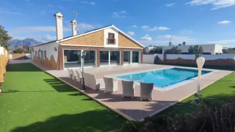 Chalet en Carrer Anhidrita