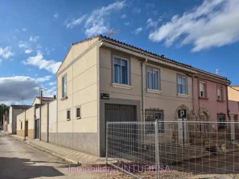 Chalet en calle Moncayo