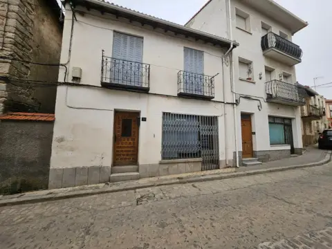 Casa adosada en calle de Francisco San Juan