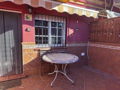 Casa adosada en Los Pinos