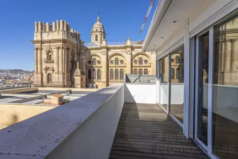 Dúplex en calle Litoral