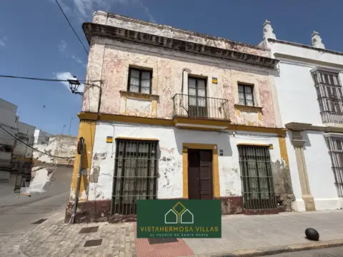 Casa en Casco Histórico - Zona Alta