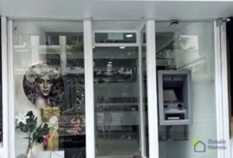 Local comercial en Avenida de Ricardo Soriano