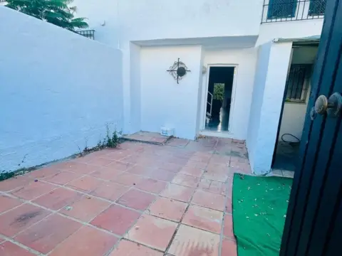 Casa adosada en calle de los Altos del Manantial