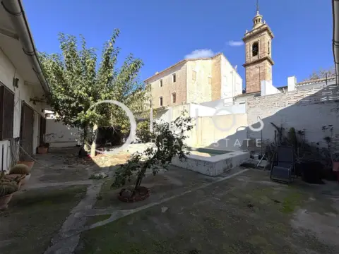 Casa rústica en Plaza de los Mártires