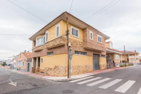 Casa adosada en calle de la Concordia
