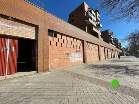 Local comercial en Avenida de Federico García Lorca