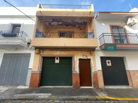 Casa en calle Umbrete